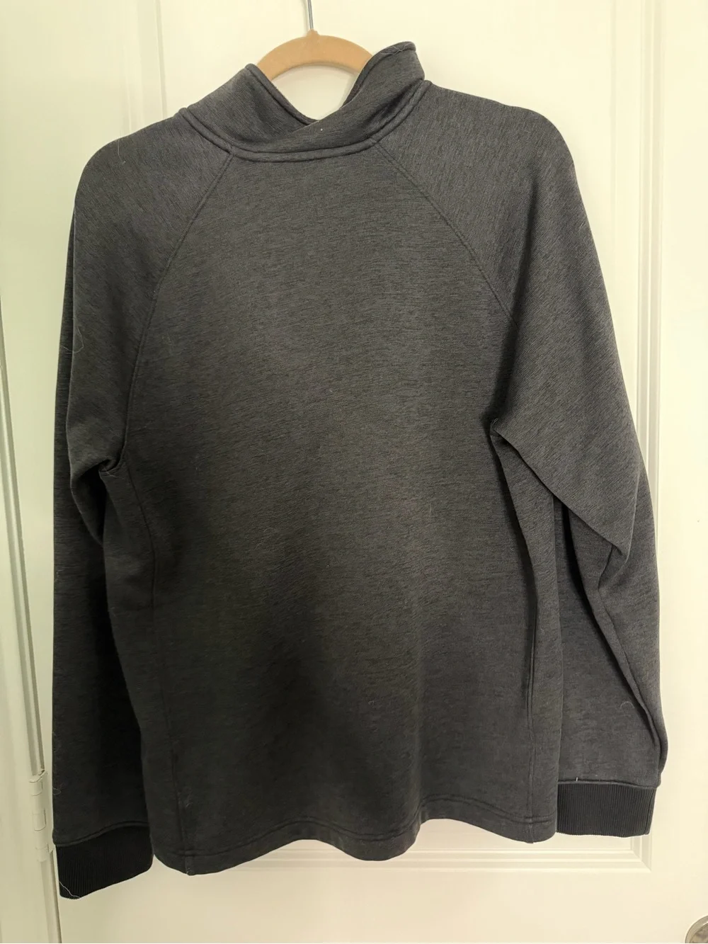 The North Face Men’s Charcoal Gray Quarter-Zip Pullover